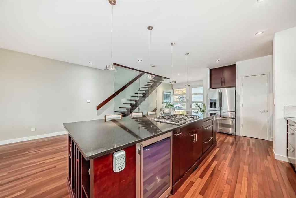 MLS® A2264149 - 2132 27 Avenue SW in Richmond Calgary, Residential