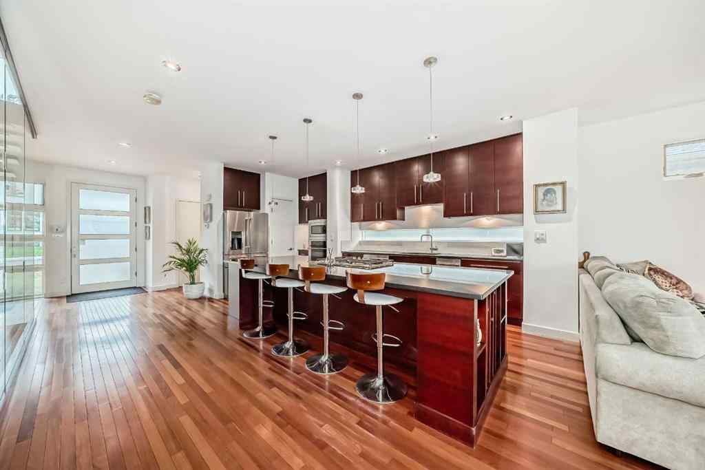 MLS® A2264149 - 2132 27 Avenue SW in Richmond Calgary, Residential