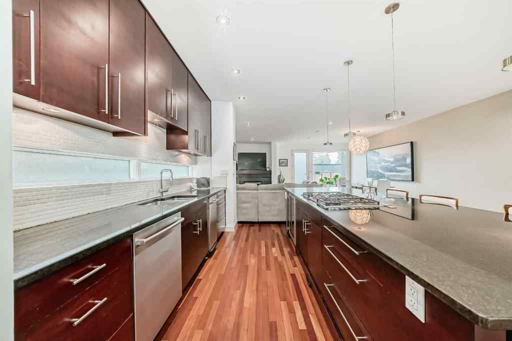 MLS® A2264149 - 2132 27 Avenue SW in Richmond Calgary, Residential