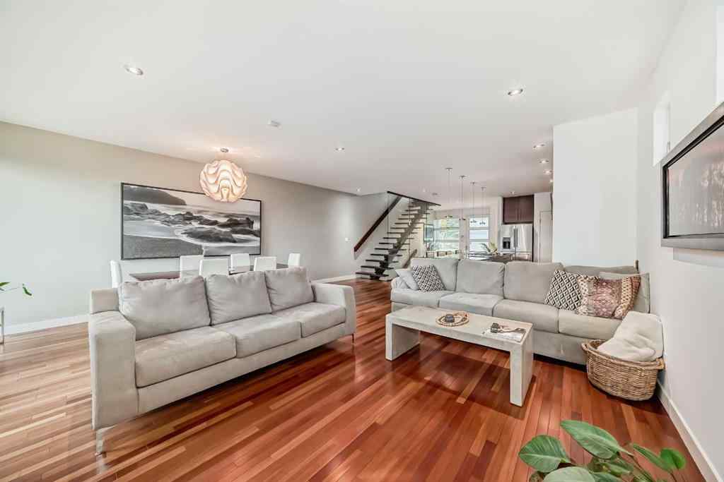 MLS® A2264149 - 2132 27 Avenue SW in Richmond Calgary, Residential