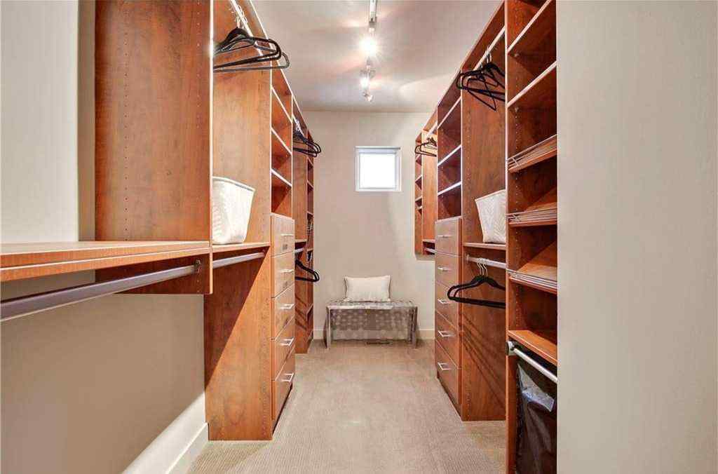 MLS® A2264149 - 2132 27 Avenue SW in Richmond Calgary, Residential