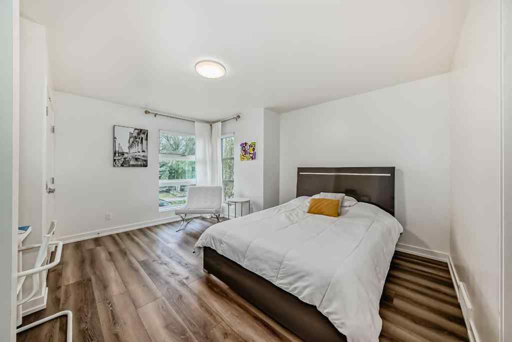 MLS® A2264149 - 2132 27 Avenue SW in Richmond Calgary, Residential