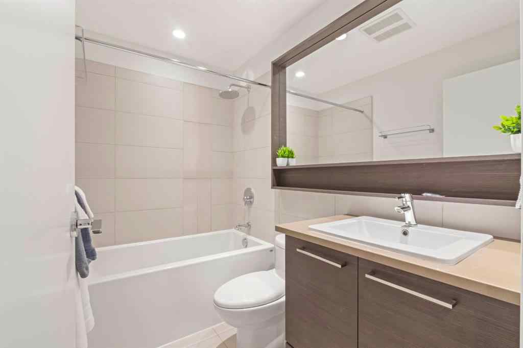 MLS® A2264151 - Unit #401 38 9 Street NE in Bridgeland/Riverside Calgary, Residential