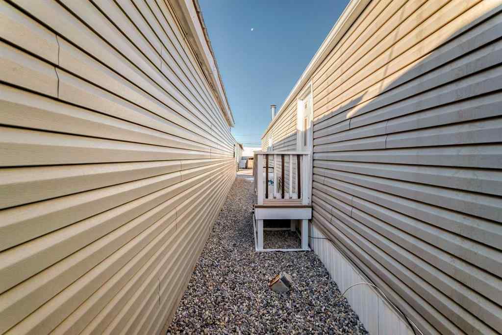 MLS® A2264153 - Unit #27 2106 50 Avenue SE in Forest Lawn Industrial Calgary, Mobile