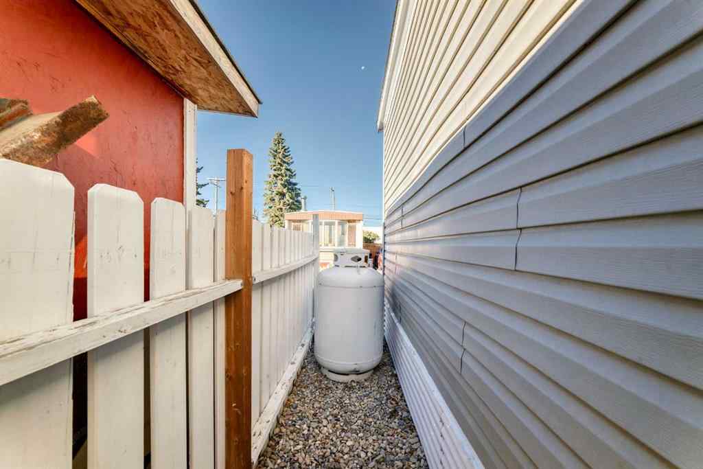 MLS® A2264153 - Unit #27 2106 50 Avenue SE in Forest Lawn Industrial Calgary, Mobile
