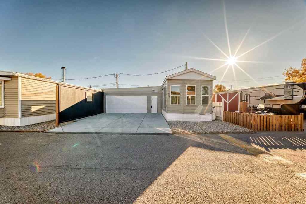 MLS® A2264153 - Unit #27 2106 50 Avenue SE in Forest Lawn Industrial Calgary, Mobile