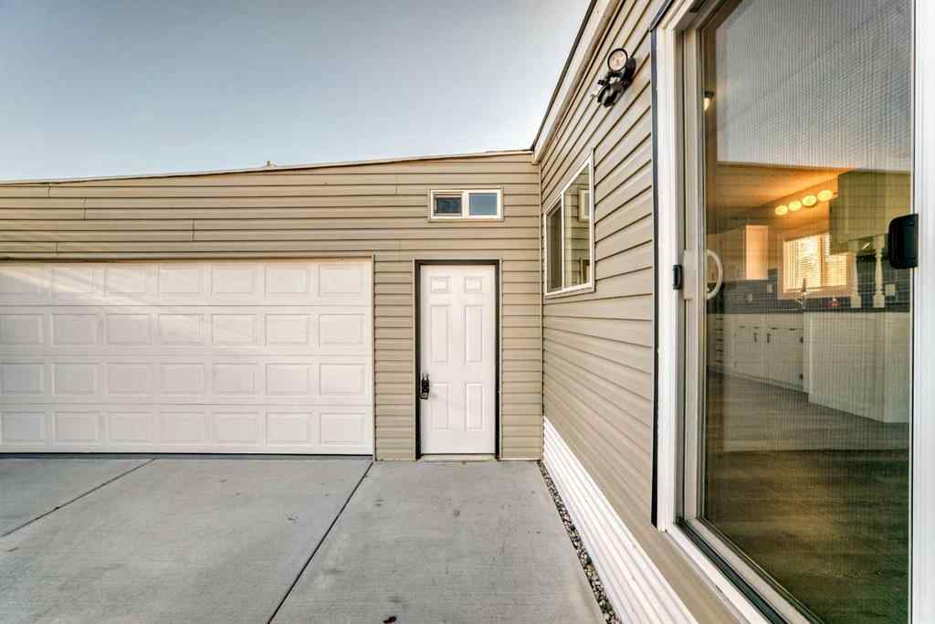 MLS® A2264153 - Unit #27 2106 50 Avenue SE in Forest Lawn Industrial Calgary, Mobile