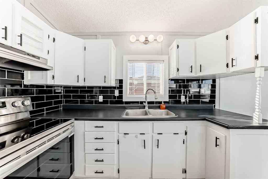 MLS® A2264153 - Unit #27 2106 50 Avenue SE in Forest Lawn Industrial Calgary, Mobile