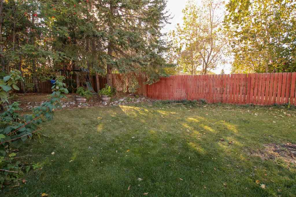 MLS® A2264154 - 27 Gregson Crescent  in Glendale Park Estates Red Deer, Residential