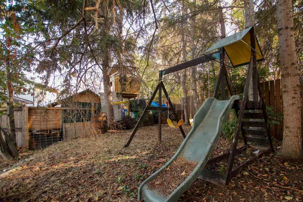 MLS® A2264154 - 27 Gregson Crescent  in Glendale Park Estates Red Deer, Residential