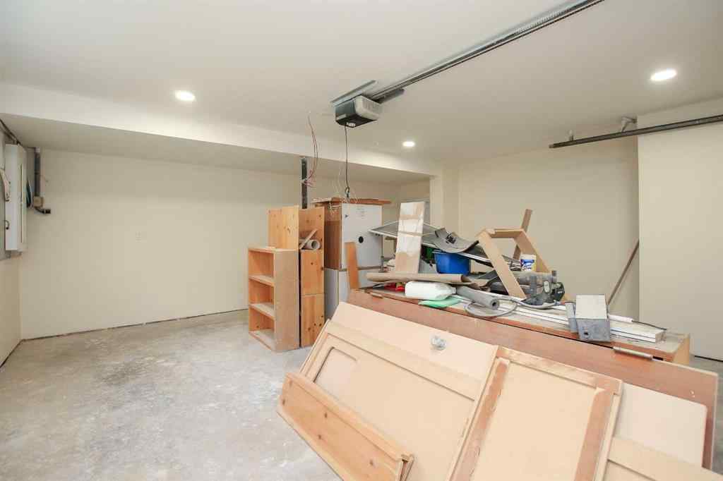 MLS® A2264154 - 27 Gregson Crescent  in Glendale Park Estates Red Deer, Residential