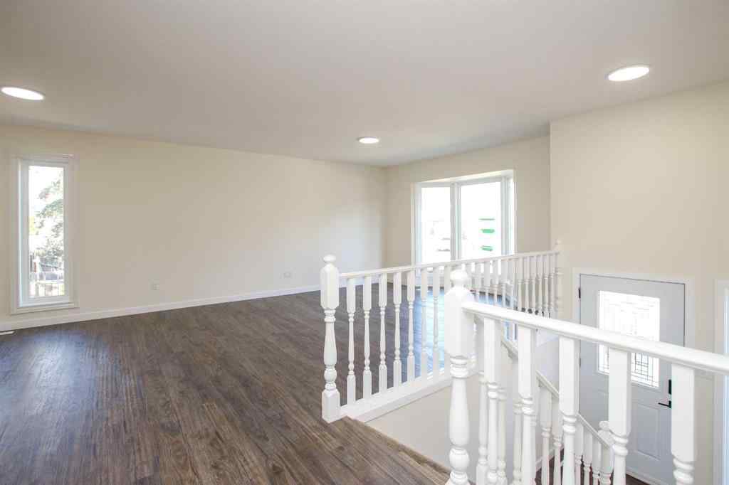 MLS® A2264154 - 27 Gregson Crescent  in Glendale Park Estates Red Deer, Residential