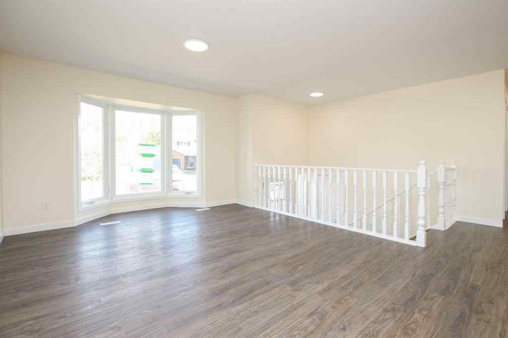 MLS® A2264154 - 27 Gregson Crescent  in Glendale Park Estates Red Deer, Residential