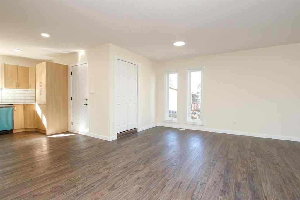 MLS® A2264154 - 27 Gregson Crescent  in Glendale Park Estates Red Deer, Residential