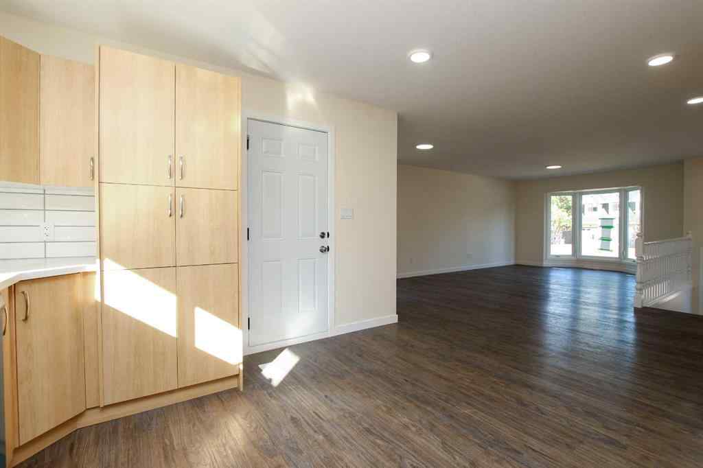 MLS® A2264154 - 27 Gregson Crescent  in Glendale Park Estates Red Deer, Residential