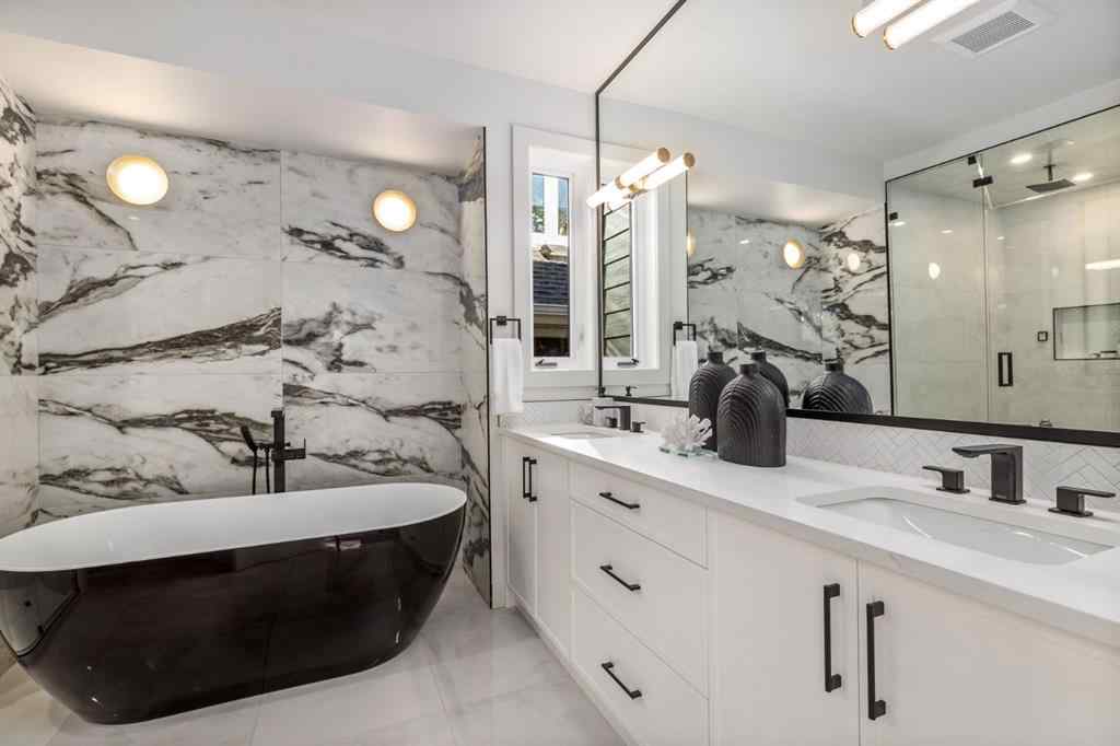 MLS® A2264155 - 727 15 Street NW in Hillhurst Calgary, Residential