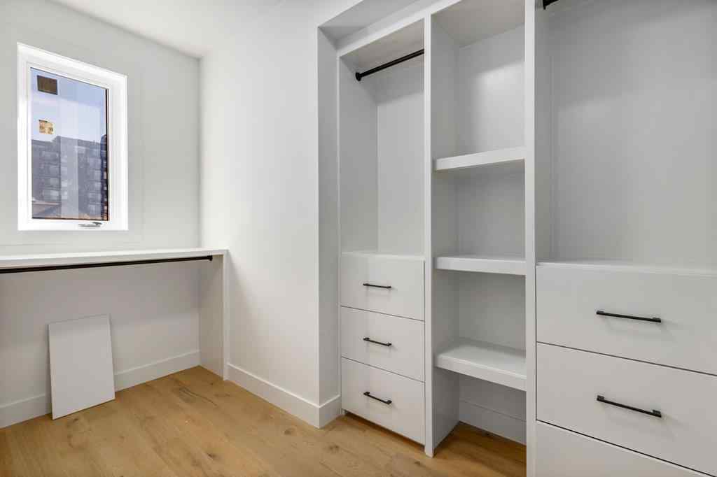 MLS® A2264155 - 727 15 Street NW in Hillhurst Calgary, Residential