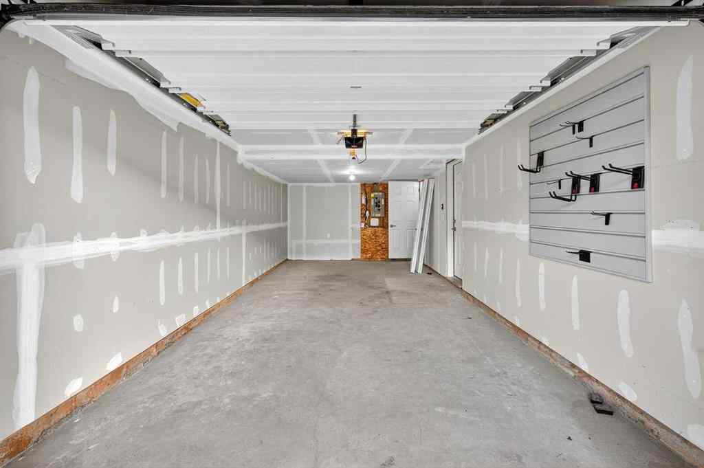 MLS® A2264158 - 675 South Point Heath SW in South Point Airdrie, Residential