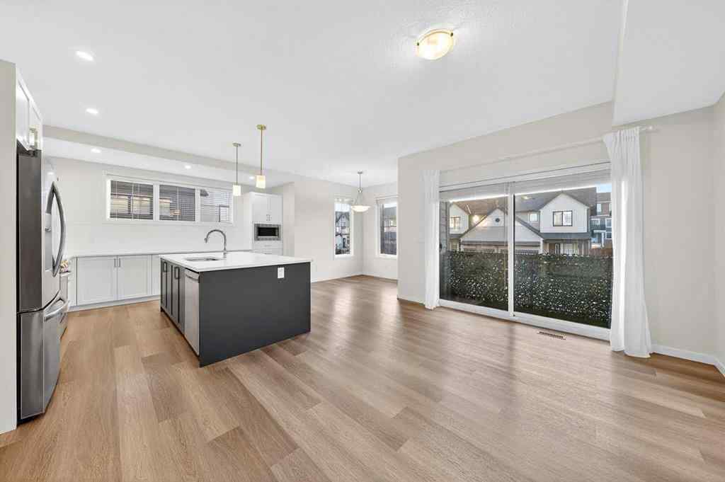 MLS® A2264158 - 675 South Point Heath SW in South Point Airdrie, Residential