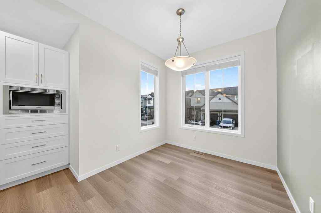 MLS® A2264158 - 675 South Point Heath SW in South Point Airdrie, Residential