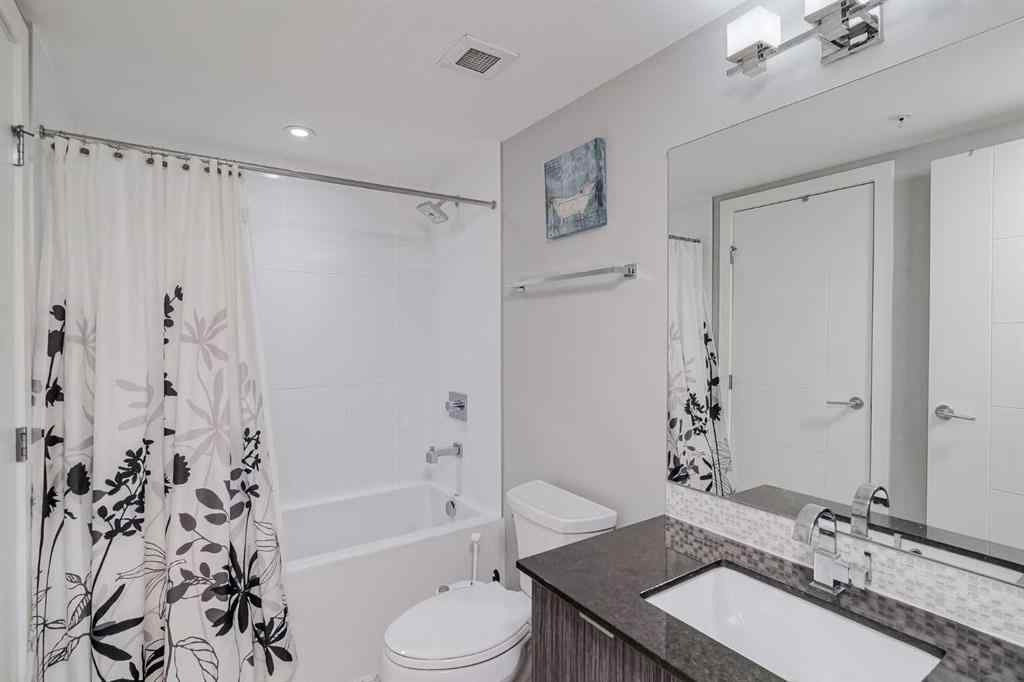 MLS® A2264159 - Unit #3303 930 6 Avenue SW in Downtown Commercial Core Calgary, Residential