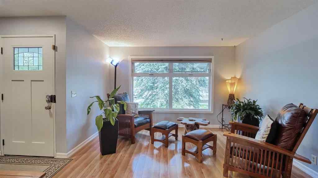 MLS® A2264163 - 123 Woodsman Lane SW in Woodbine Calgary, Residential