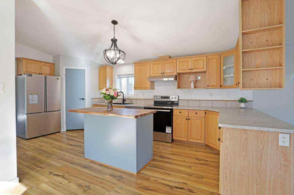 MLS® A2264171 - 57 RoseGlen Drive  in NONE Rosemary, Residential