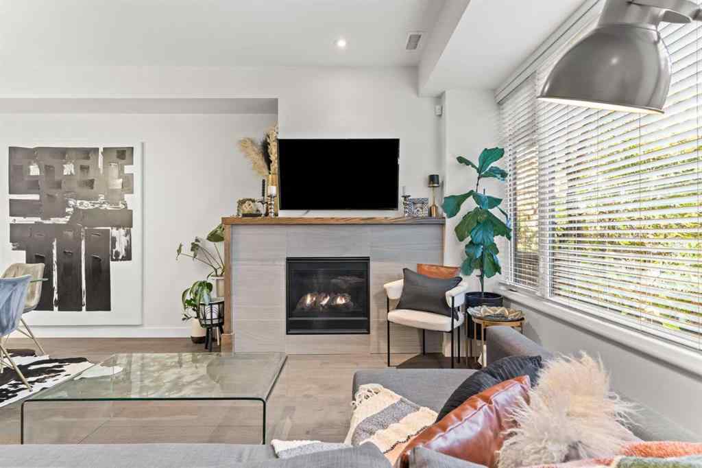 MLS® A2264172 - Unit #304 1818 14A Street SW in Bankview Calgary, Residential