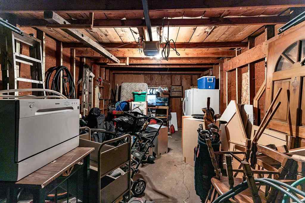 MLS® A2264173 - 241 11 Street SW in SW Hill Medicine Hat, Residential