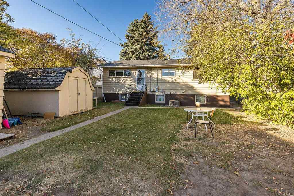 MLS® A2264173 - 241 11 Street SW in SW Hill Medicine Hat, Residential