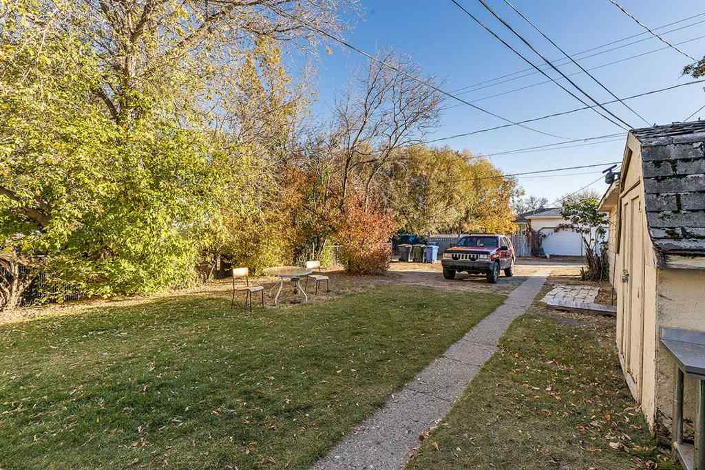 MLS® A2264173 - 241 11 Street SW in SW Hill Medicine Hat, Residential