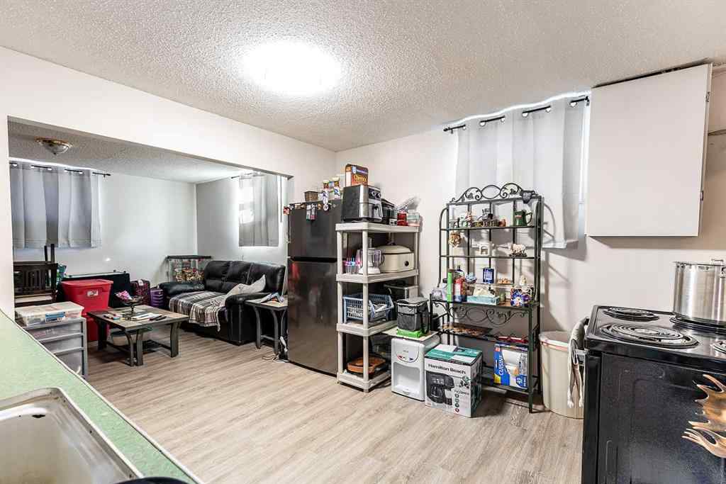 MLS® A2264173 - 241 11 Street SW in SW Hill Medicine Hat, Residential