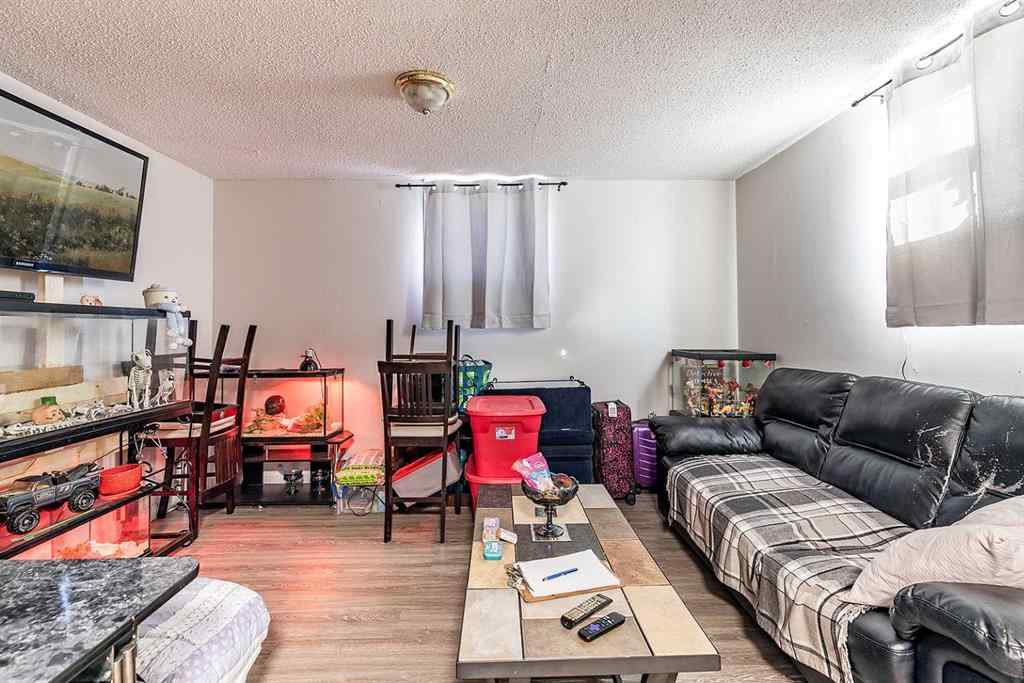 MLS® A2264173 - 241 11 Street SW in SW Hill Medicine Hat, Residential