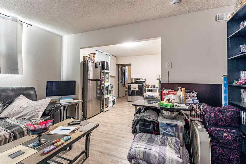 MLS® A2264173 - 241 11 Street SW in SW Hill Medicine Hat, Residential