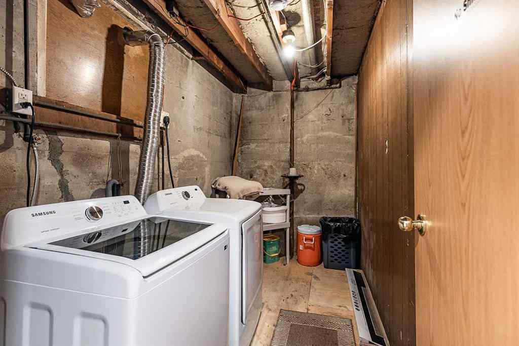 MLS® A2264173 - 241 11 Street SW in SW Hill Medicine Hat, Residential