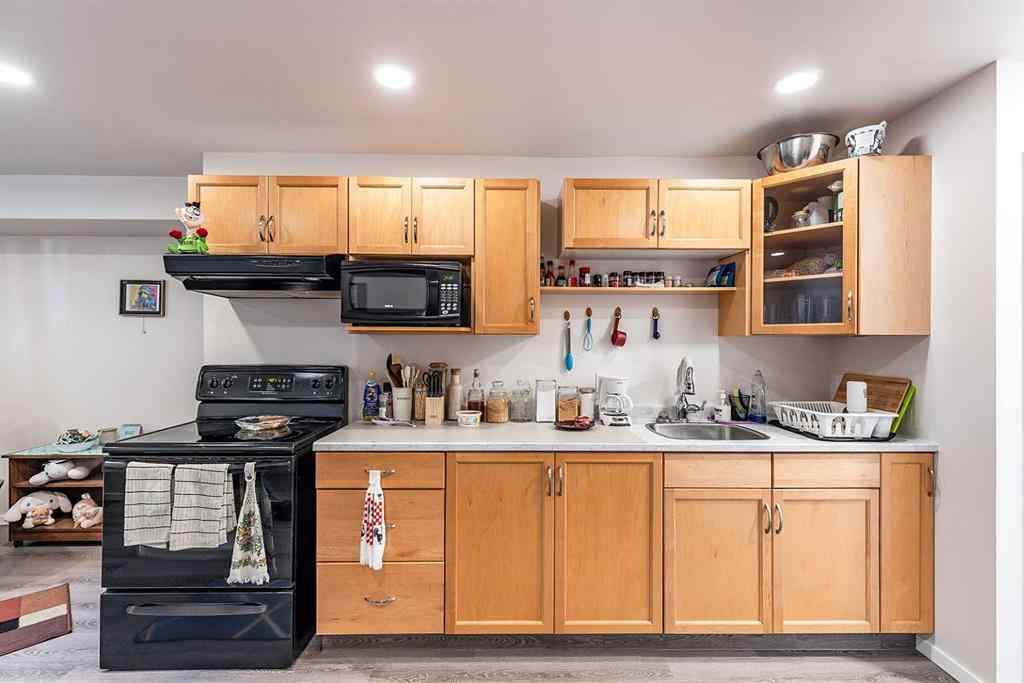 MLS® A2264173 - 241 11 Street SW in SW Hill Medicine Hat, Residential