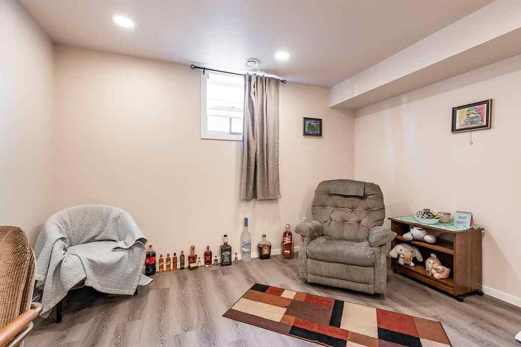 MLS® A2264173 - 241 11 Street SW in SW Hill Medicine Hat, Residential