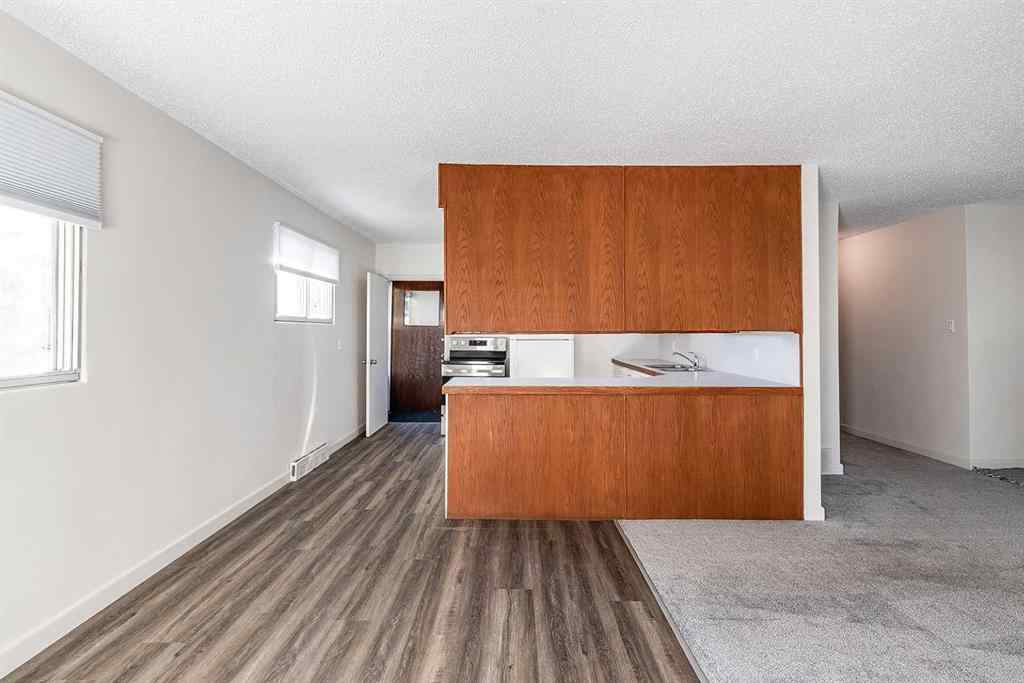 MLS® A2264173 - 241 11 Street SW in SW Hill Medicine Hat, Residential
