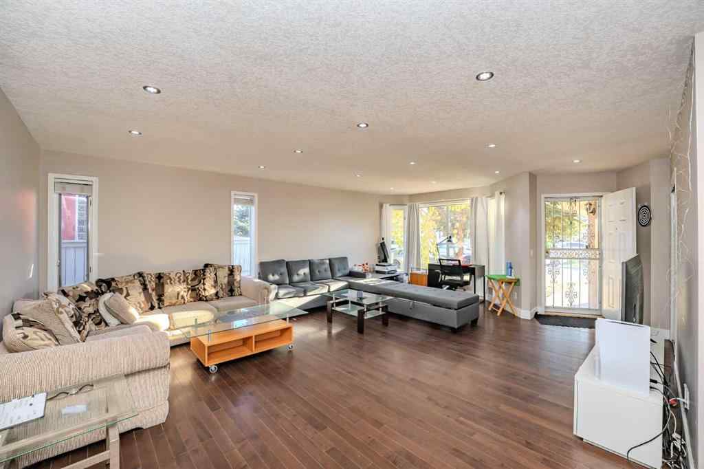 MLS® A2264174 - 4 Del Ray Crescent NE in Monterey Park Calgary, Residential