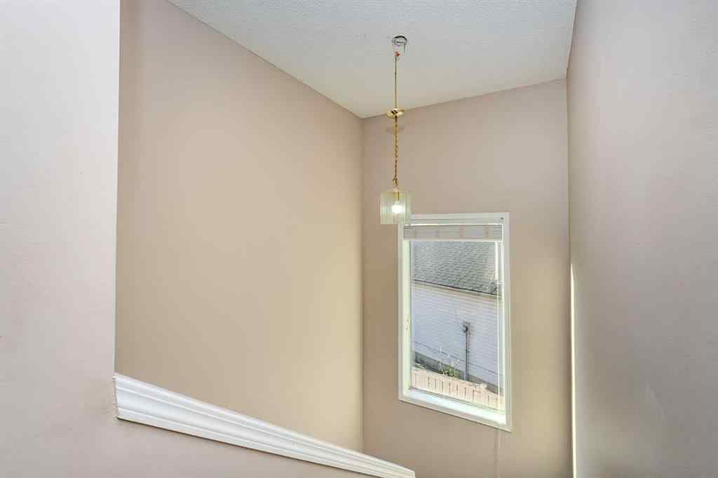 MLS® A2264174 - 4 Del Ray Crescent NE in Monterey Park Calgary, Residential