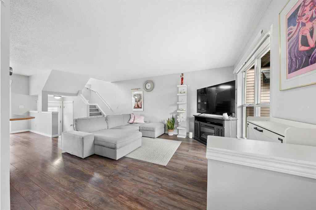 MLS® A2264178 - 527 Prestwick Circle SE in McKenzie Towne Calgary, Residential