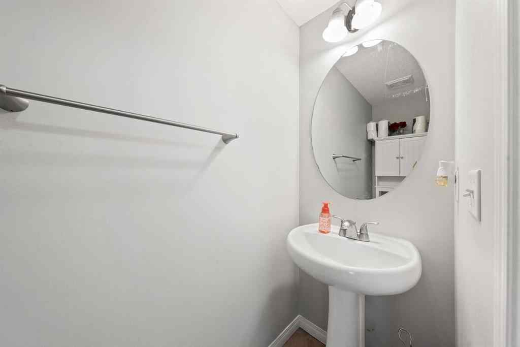 MLS® A2264178 - 527 Prestwick Circle SE in McKenzie Towne Calgary, Residential