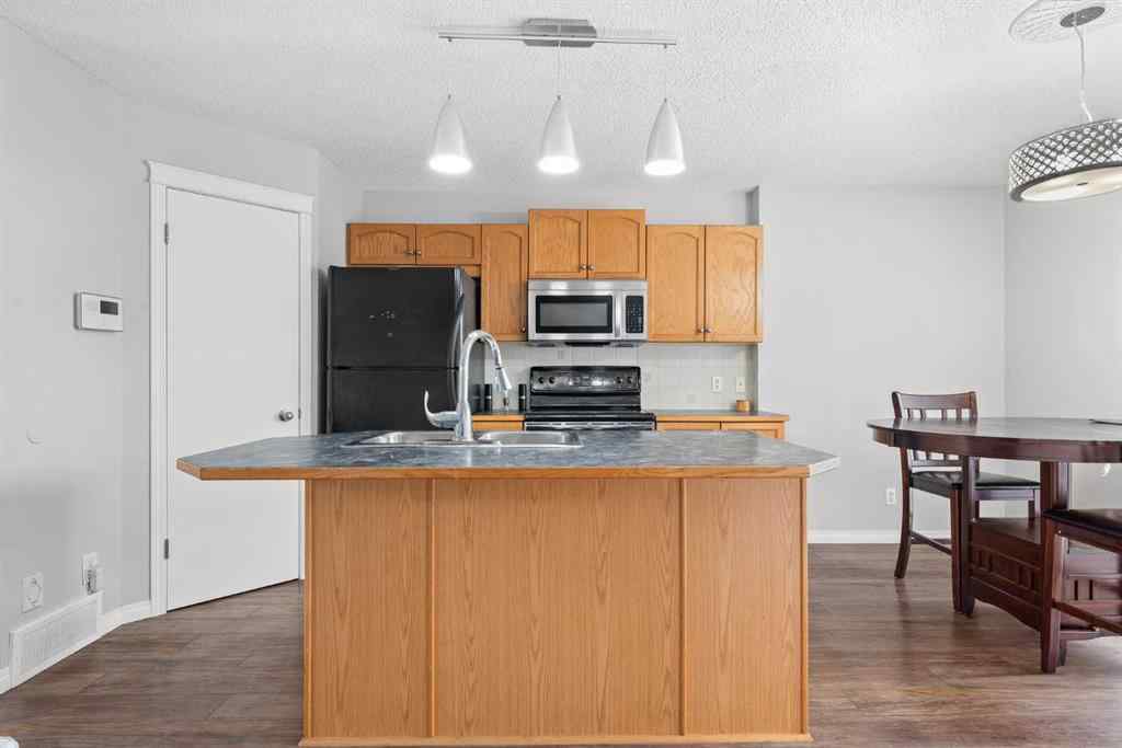 MLS® A2264178 - 527 Prestwick Circle SE in McKenzie Towne Calgary, Residential