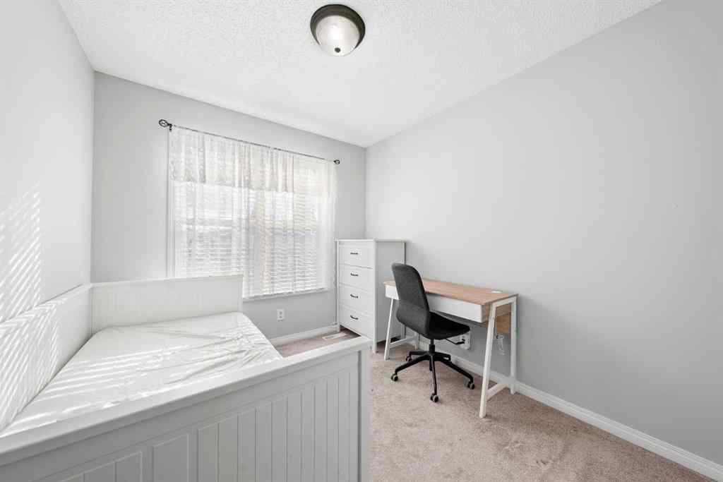 MLS® A2264178 - 527 Prestwick Circle SE in McKenzie Towne Calgary, Residential