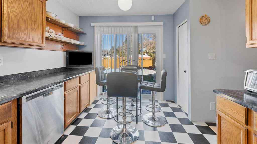 MLS® A2264180 - 6406 43 Avenue  in Marler Camrose, Residential