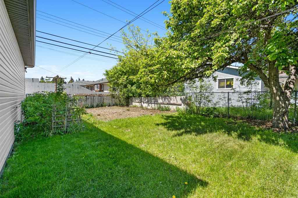 MLS® A2264182 - 703 47 Street SE in Forest Heights Calgary, Residential