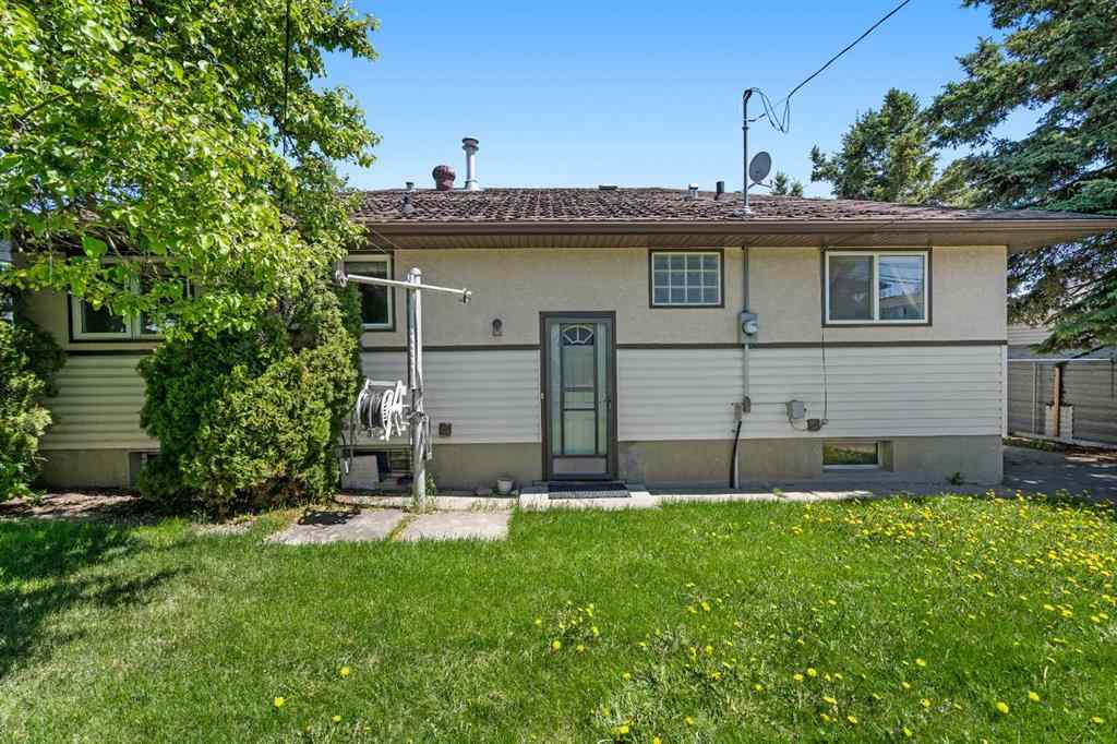 MLS® A2264182 - 703 47 Street SE in Forest Heights Calgary, Residential