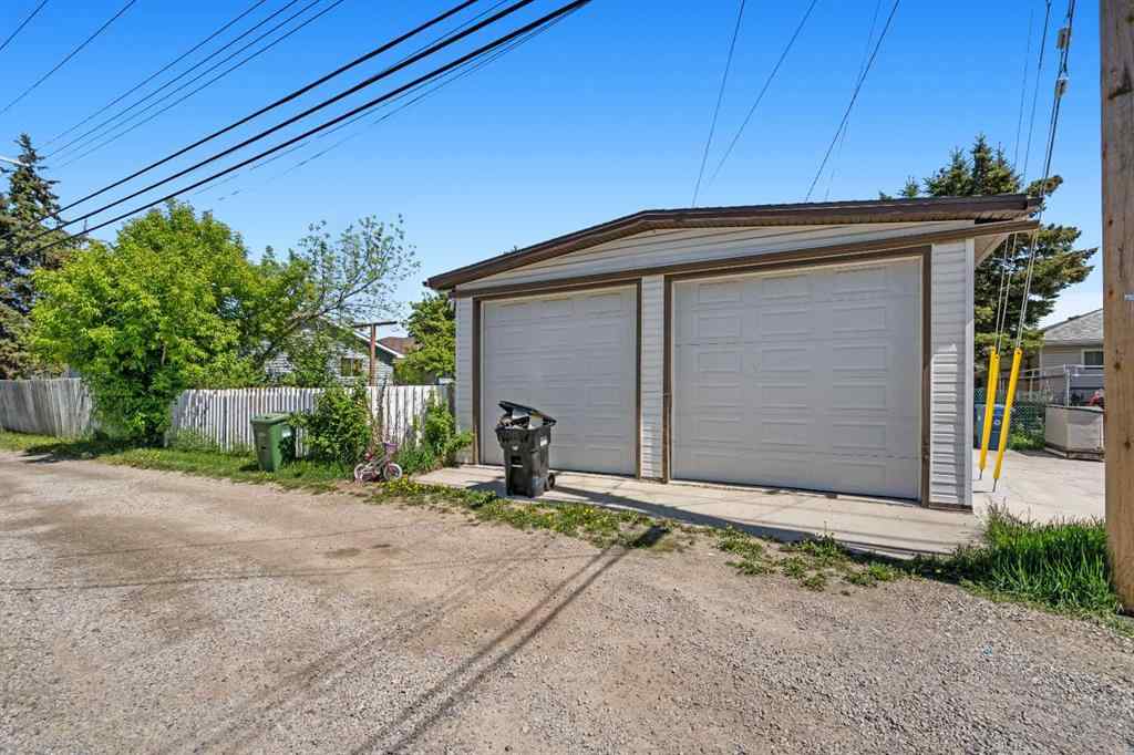 MLS® A2264182 - 703 47 Street SE in Forest Heights Calgary, Residential