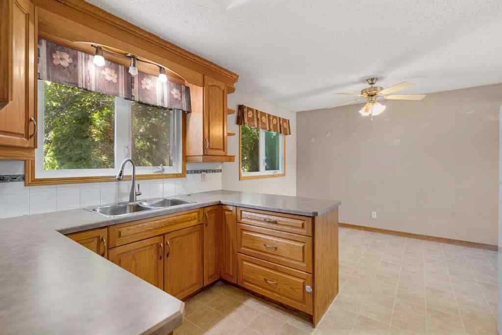 MLS® A2264182 - 703 47 Street SE in Forest Heights Calgary, Residential