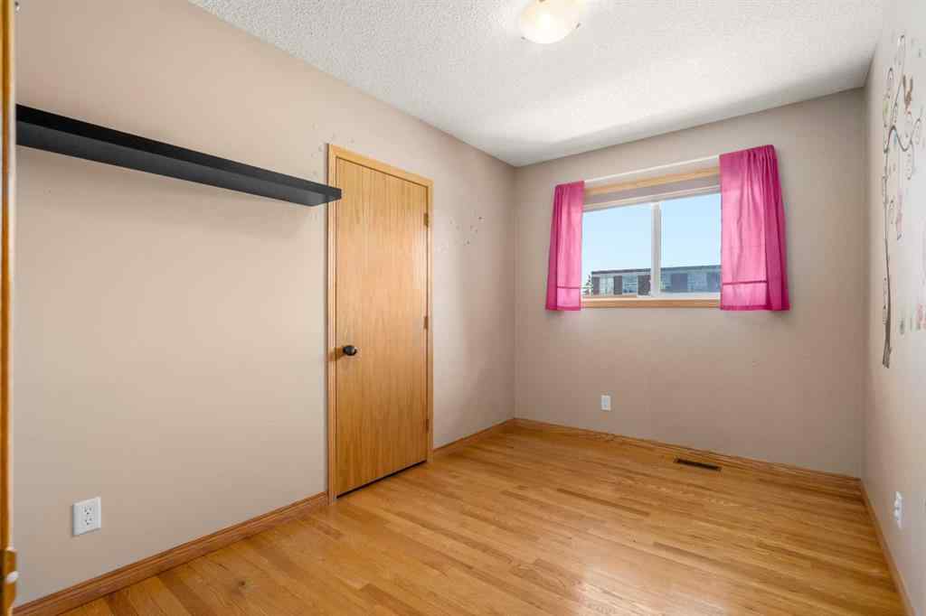 MLS® A2264182 - 703 47 Street SE in Forest Heights Calgary, Residential